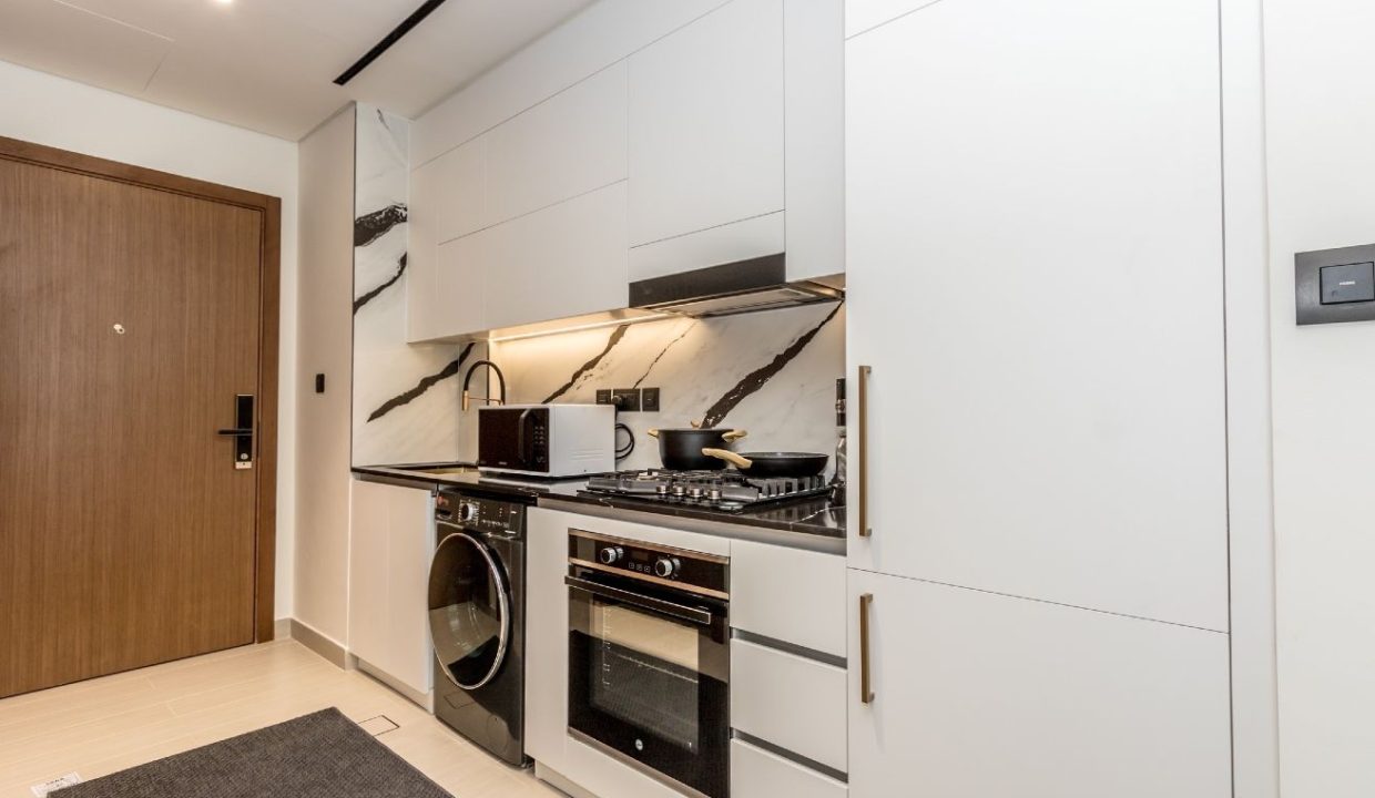 Brand-New Canal View Studio | Business Bay-6