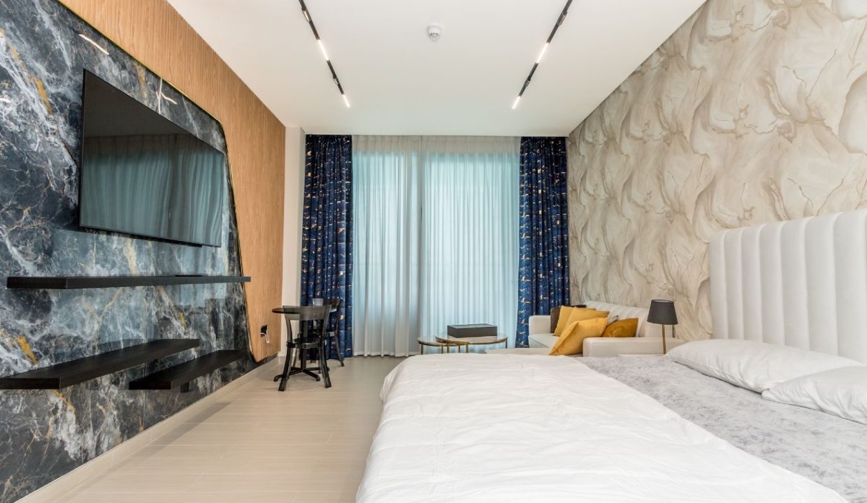 Brand-New Canal View Studio | Business Bay-8