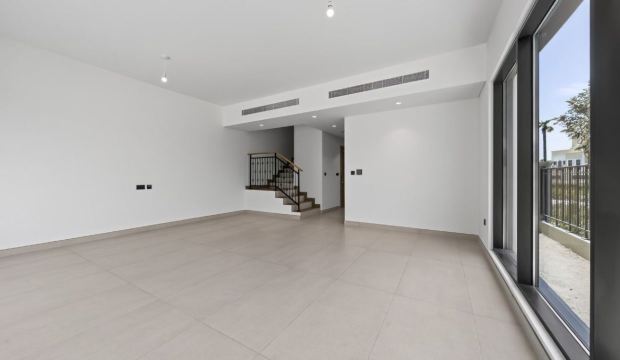 Corner 5-Bedroom + maid for Rent in Costa Brava 1-2