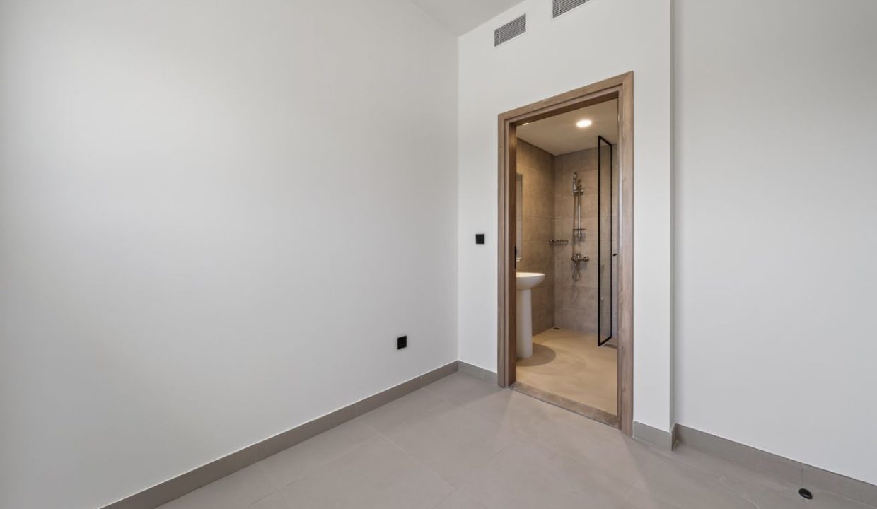 Corner 5-Bedroom + maid for Rent in Costa Brava 1-11