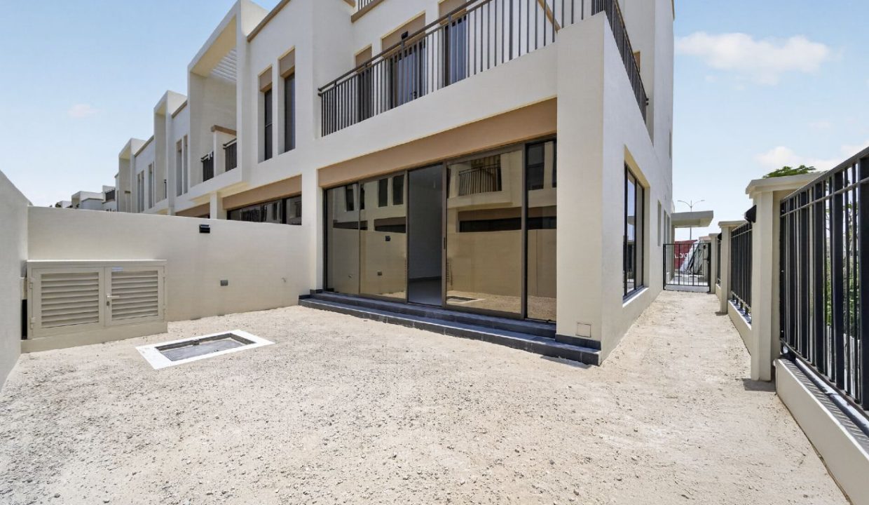 Corner 5-Bedroom + maid for Rent in Costa Brava 1-12