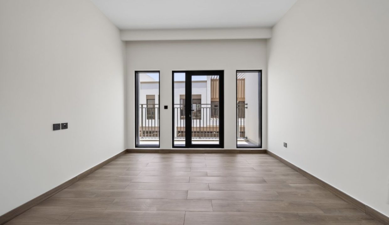 Corner 5-Bedroom + maid for Rent in Costa Brava 1-4