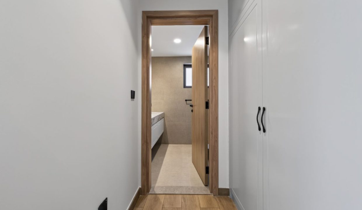 Corner 5-Bedroom + maid for Rent in Costa Brava 1-7