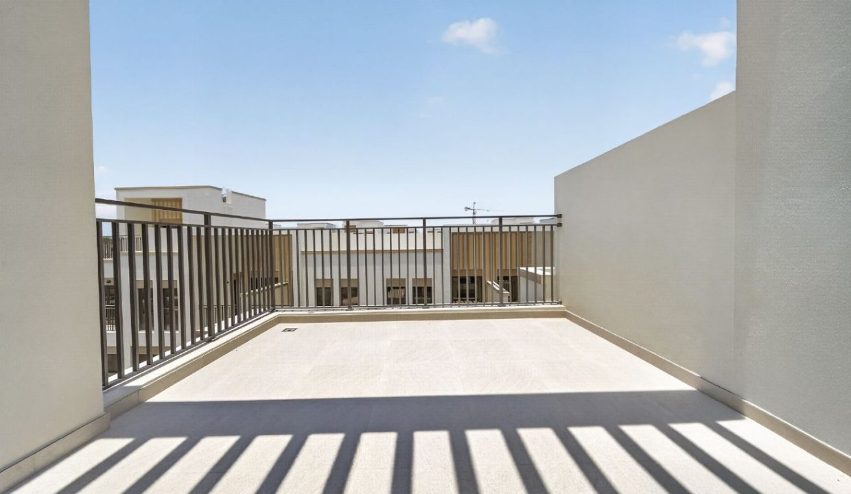 Corner 5-Bedroom + maid for Rent in Costa Brava 1-10