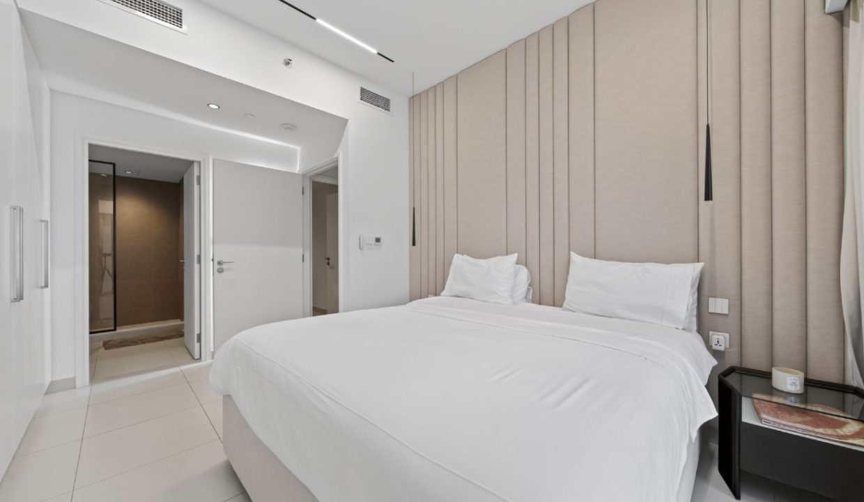 Stylish Furnished 3BR | Burj Crown Downtown-12