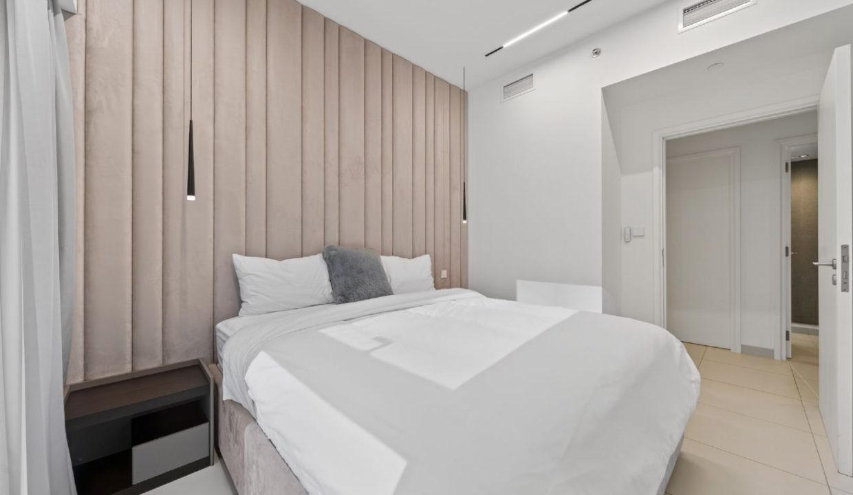 Stylish Furnished 3BR | Burj Crown Downtown-10