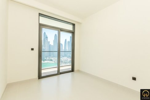 Luxurious 3BR | High Floor | Marina Skyline View-11
