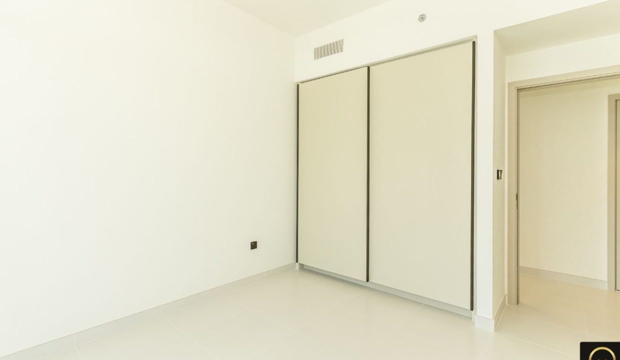 Luxurious 3BR | High Floor | Marina Skyline View-12