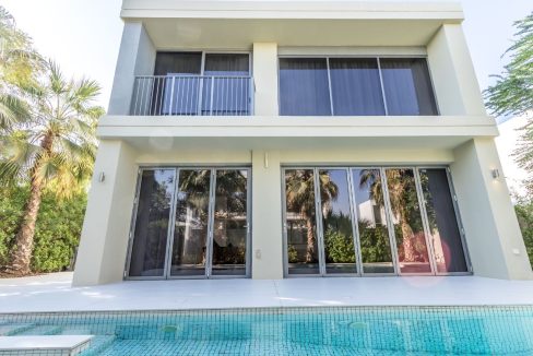 Exclusive 4BR Villa with Private Pool in Sidra-12