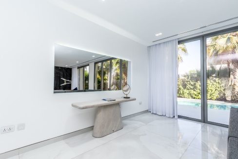 Exclusive 4BR Villa with Private Pool in Sidra-17