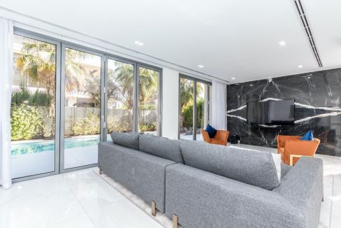 Exclusive 4BR Villa with Private Pool in Sidra-3