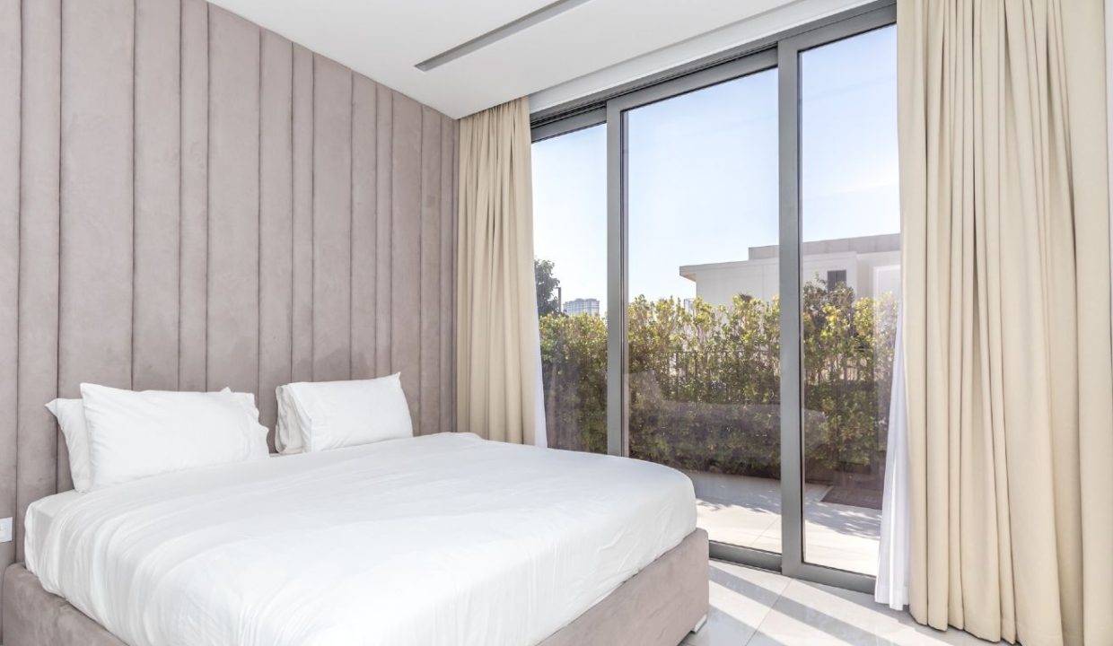 Exclusive 4BR Villa with Private Pool in Sidra-21