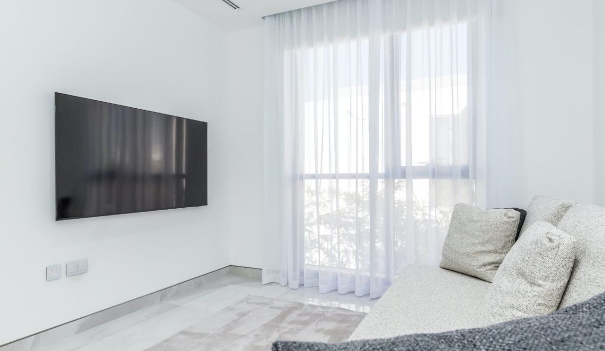 Exclusive 4BR Villa with Private Pool in Sidra-24