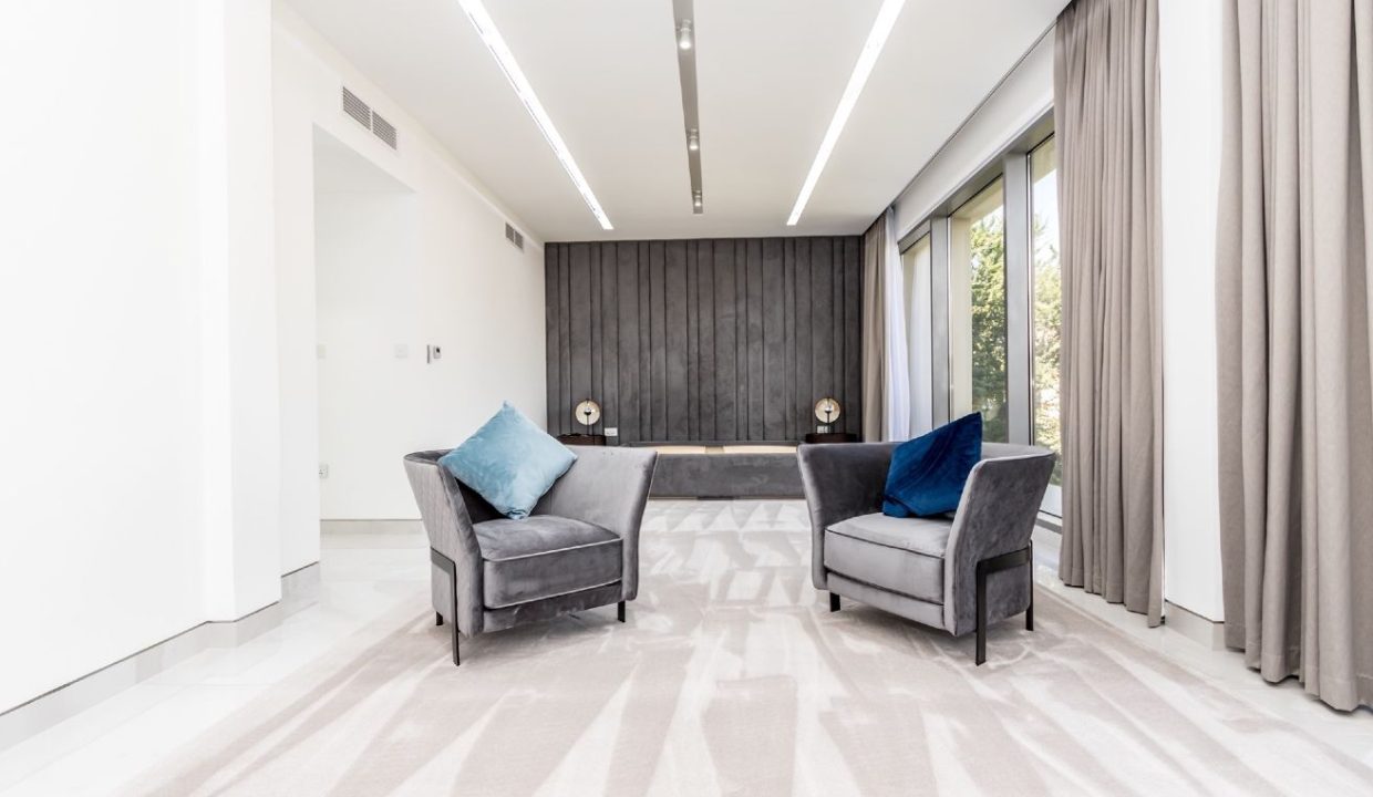 Exclusive 4BR Villa with Private Pool in Sidra-25