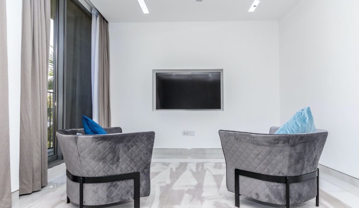 Exclusive 4BR Villa with Private Pool in Sidra-28