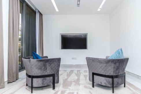 Exclusive 4BR Villa with Private Pool in Sidra-28