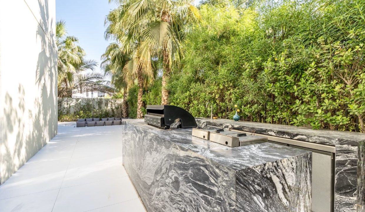 Exclusive 4BR Villa with Private Pool in Sidra-8