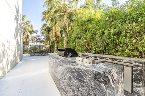 Exclusive 4BR Villa with Private Pool in Sidra-8