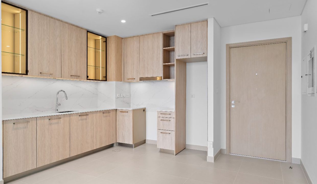 2BR Apartment for Rent | Pool View | Best Price-10