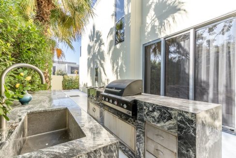 Exclusive 4BR Villa with Private Pool in Sidra-10