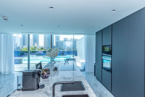 Must See Triplex Luxury Villa In Dubai Marina-2