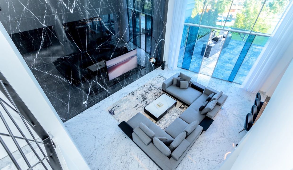 Stunning Triplex Villa | Prime Dubai Marina-18