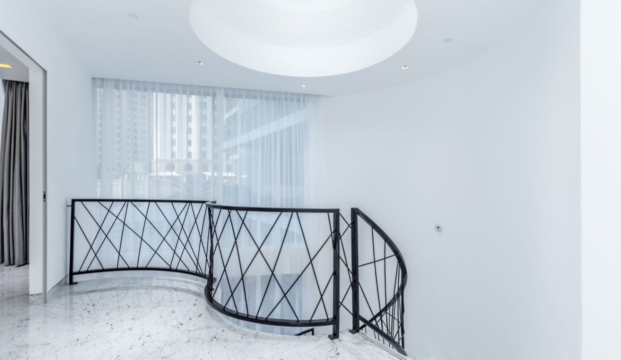 Must See Triplex Luxury Villa In Dubai Marina-25
