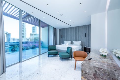 Stunning Triplex Villa | Prime Dubai Marina-26