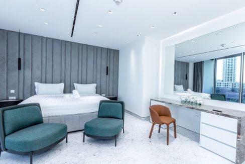Stunning Triplex Villa | Prime Dubai Marina-28