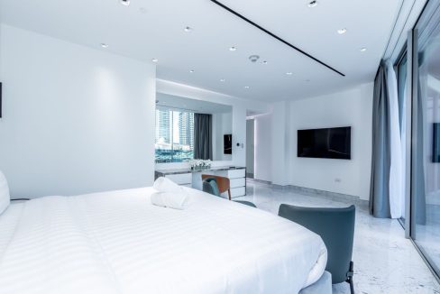 Stunning Triplex Villa | Prime Dubai Marina-30