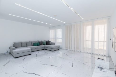 Upgraded | Furnished | Full Upgraded |Sea View-2