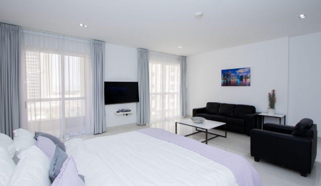 Upgraded Large Studio |Pool View | Fully Furnished-12