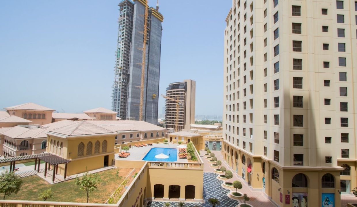 Upgraded Large Studio |Pool View | Fully Furnished-16