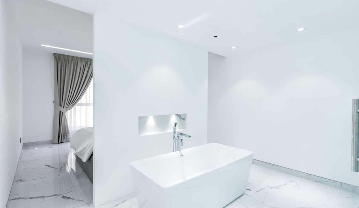 Upgraded | Furnished | Full Upgraded |Sea View-21