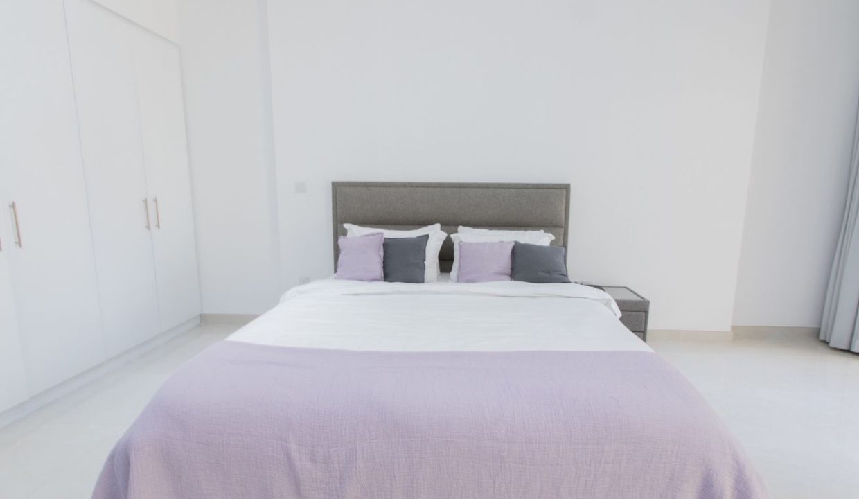 Upgraded Large Studio |Pool View | Fully Furnished-6
