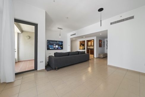 Bright & Spacious 2BR | Fully Furnished | Sea View-6