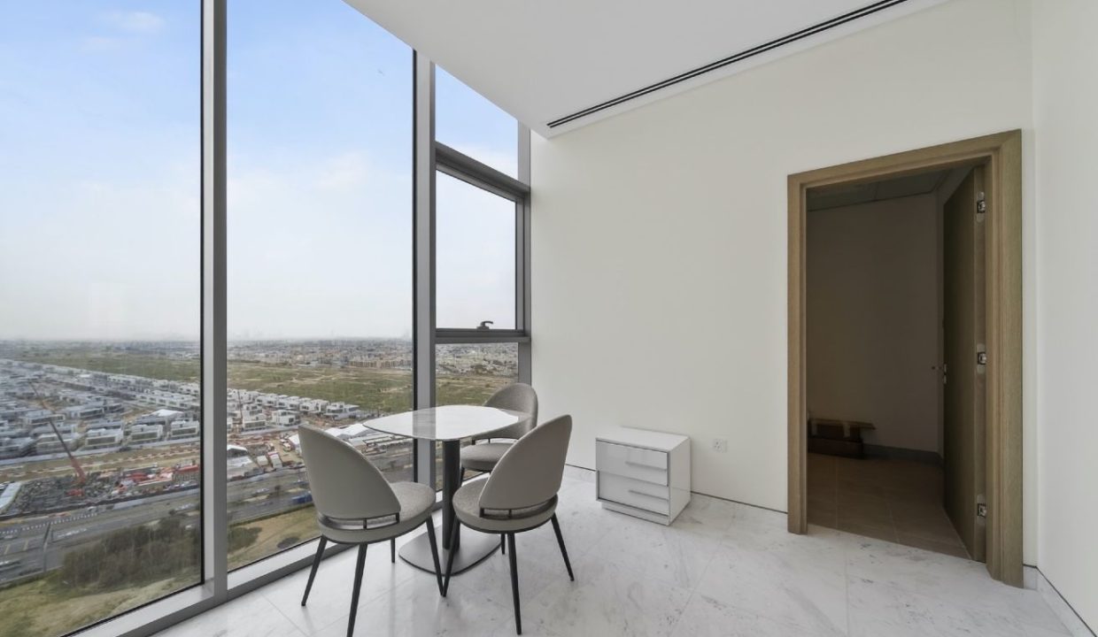 Elegant 4BR Penthouse with Panoramic Lagoon View-19