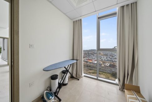 Elegant 4BR Penthouse with Panoramic Lagoon View-20