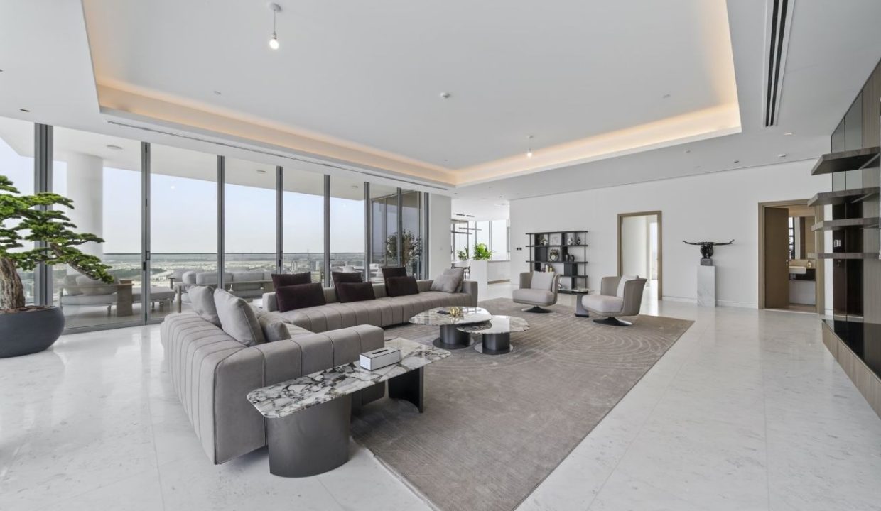 Elegant 4BR Penthouse with Panoramic Lagoon View-28