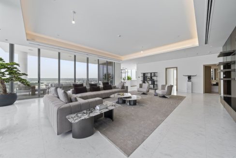 Elegant 4BR Penthouse with Panoramic Lagoon View-28
