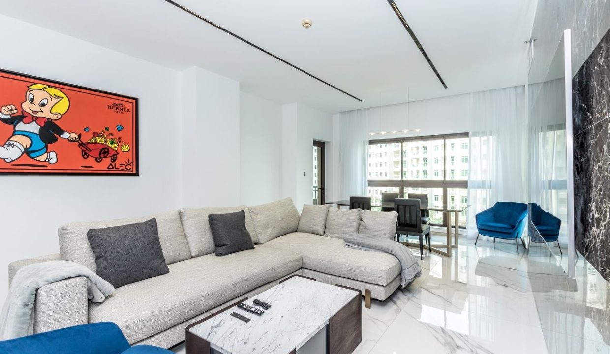 Luxury 3BR Fully Upgraded & Furnished-2