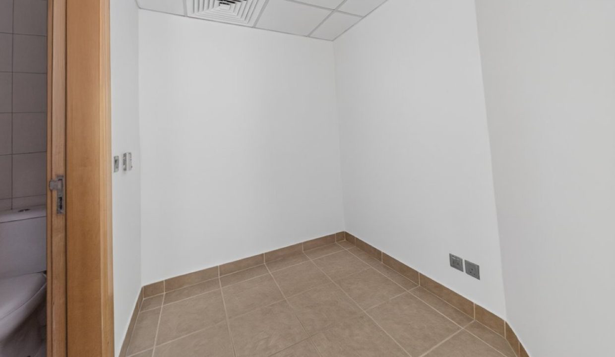 2BR Apartment for Rent | Park View | Al Khushkar-11