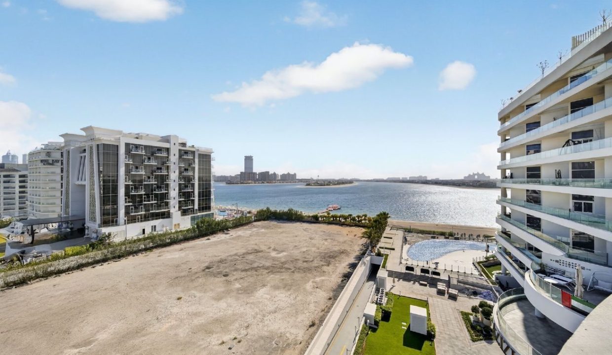 Luxury 2BR Sea View | Azizi Mina Palm Jumeirah-12