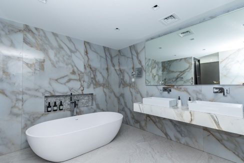Luxury 3BR Fully Upgraded & Furnished-15