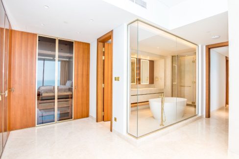 Beachfront Luxury Living | 4BR+M at Palm Jumeirah-21