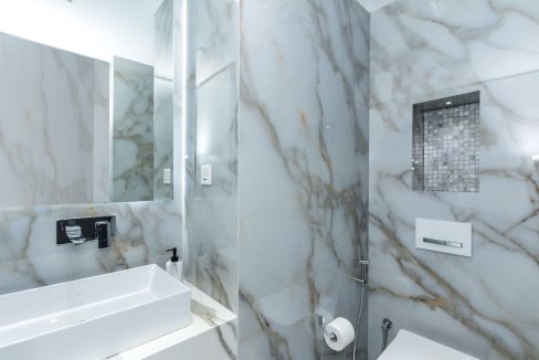 Luxury 3BR Fully Upgraded & Furnished-22