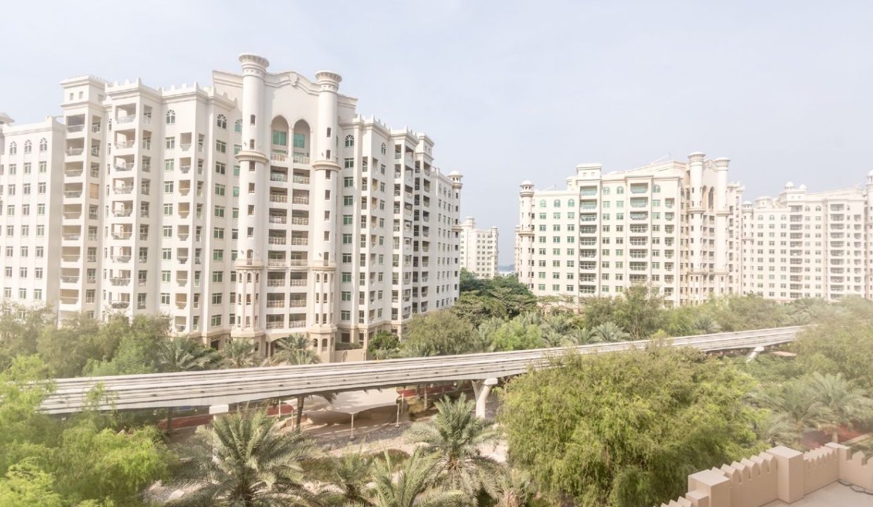 Luxury 3BR Fully Upgraded & Furnished-23
