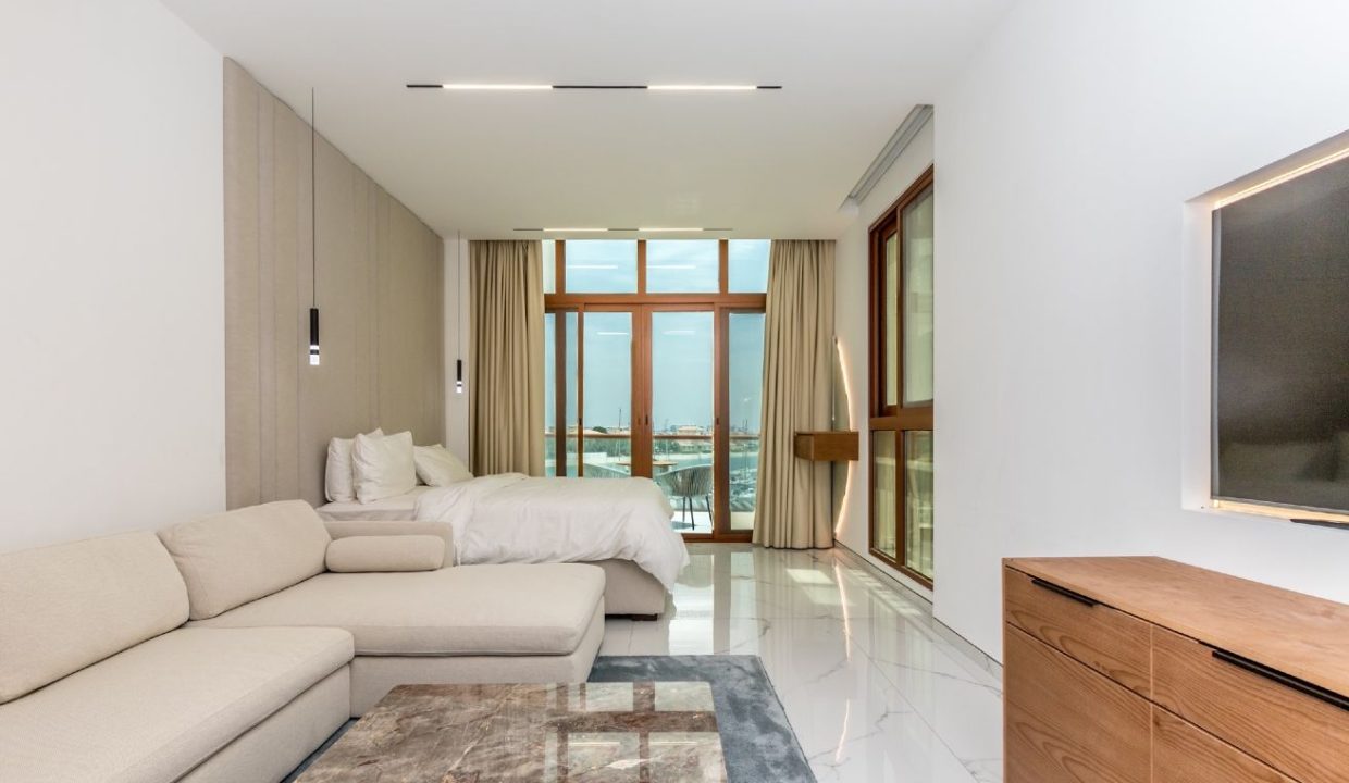 Cozy Studio - Sea View | At Palm View East-1