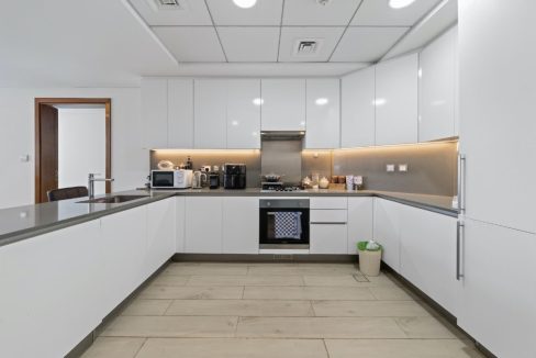 Luxury 2BR Sea View | Azizi Mina Palm Jumeirah-5