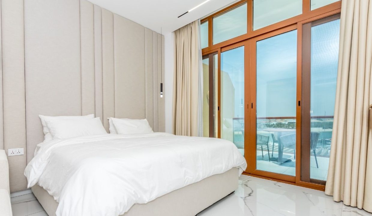 Cozy Studio - Sea View | At Palm View East-9